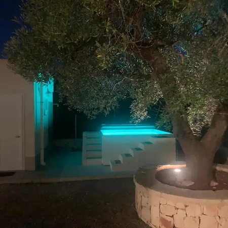 La Dama Bianca Villa *